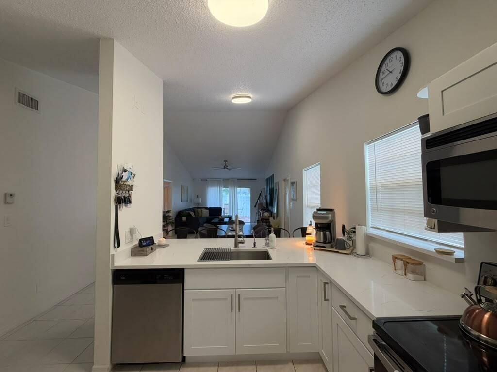1437 Royal Forest Court, West Palm Beach, FL 33406 Photo