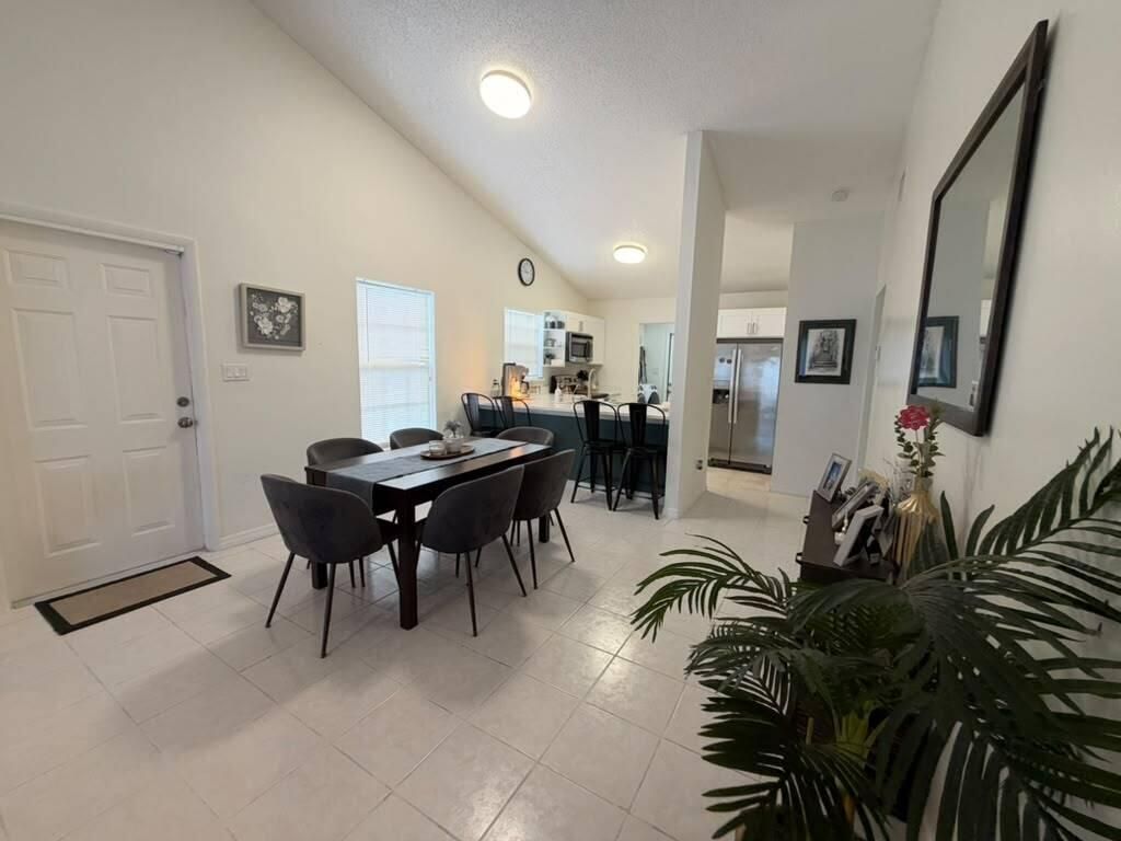 1437 Royal Forest Court, West Palm Beach, FL 33406 Photo