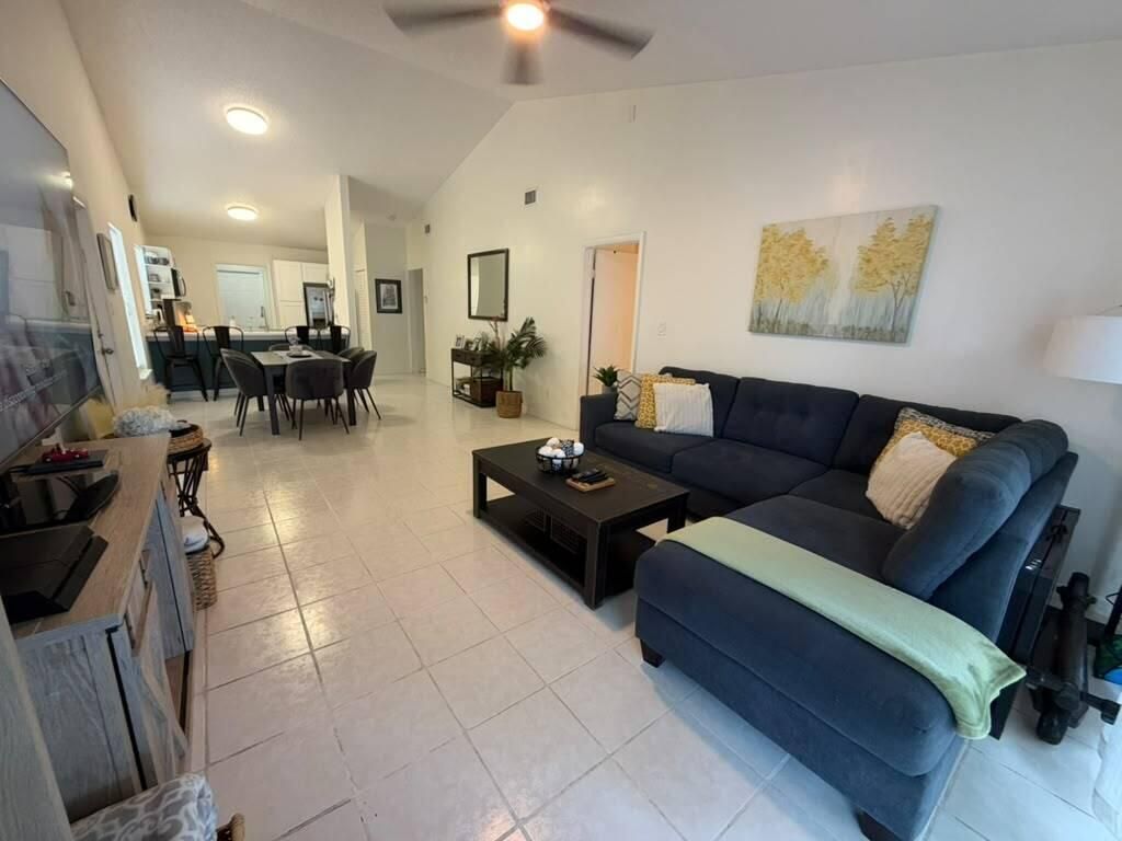 1437 Royal Forest Court, West Palm Beach, FL 33406 Photo