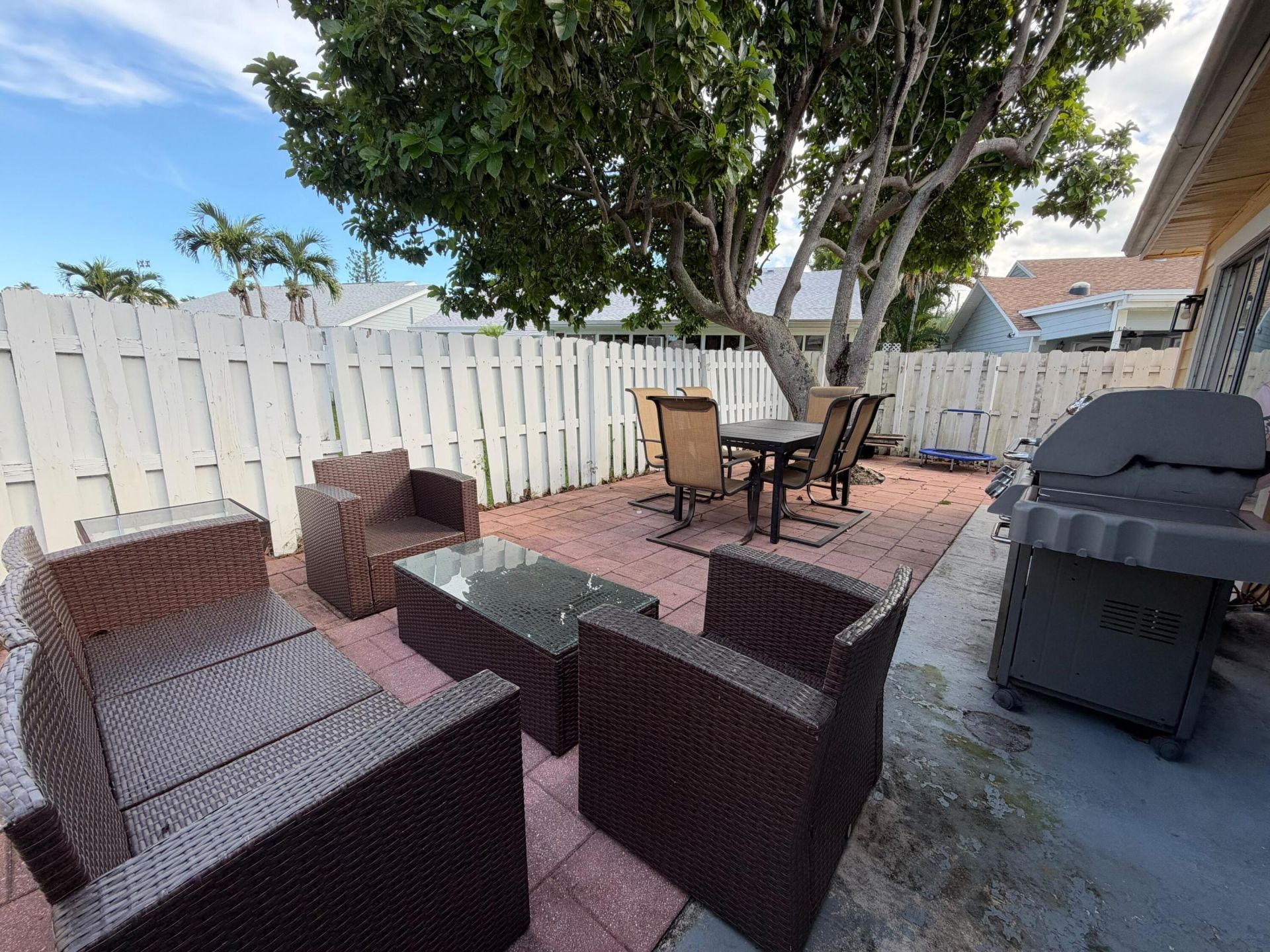1437 Royal Forest Court, West Palm Beach, FL 33406 Photo