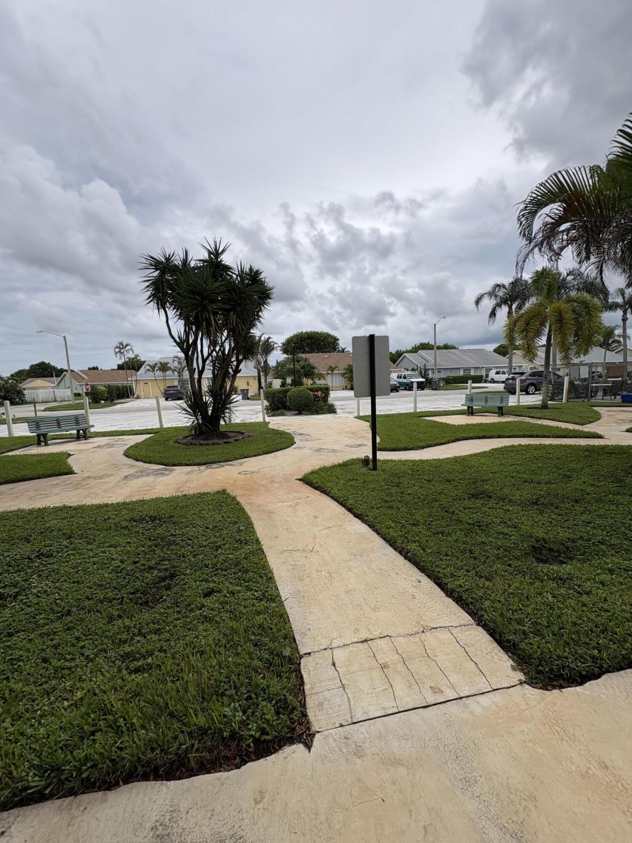1437 Royal Forest Court, West Palm Beach, FL 33406 Photo