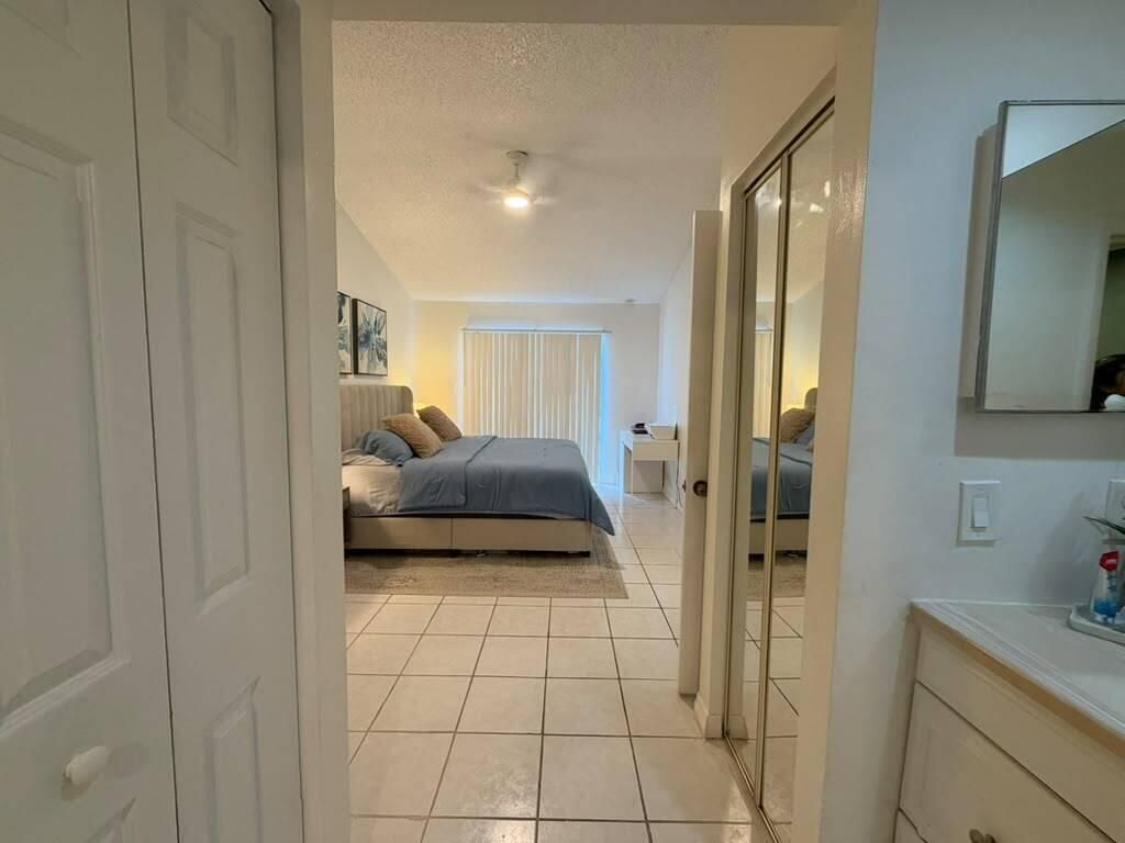 1437 Royal Forest Court, West Palm Beach, FL 33406 Photo