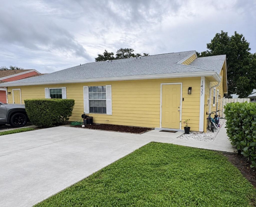 1437 Royal Forest Court, West Palm Beach, FL 33406 Photo