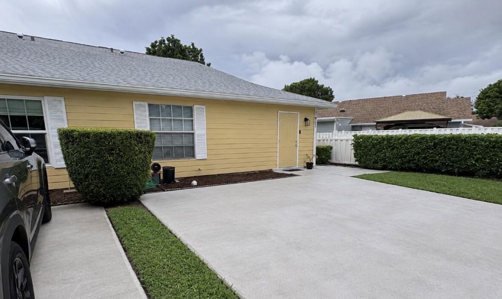1437 Royal Forest Court, West Palm Beach, FL 33406 Photo