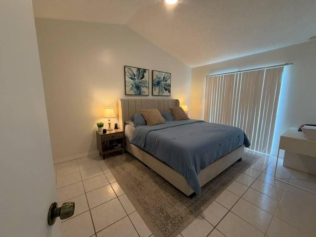 1437 Royal Forest Court, West Palm Beach, FL 33406 Photo