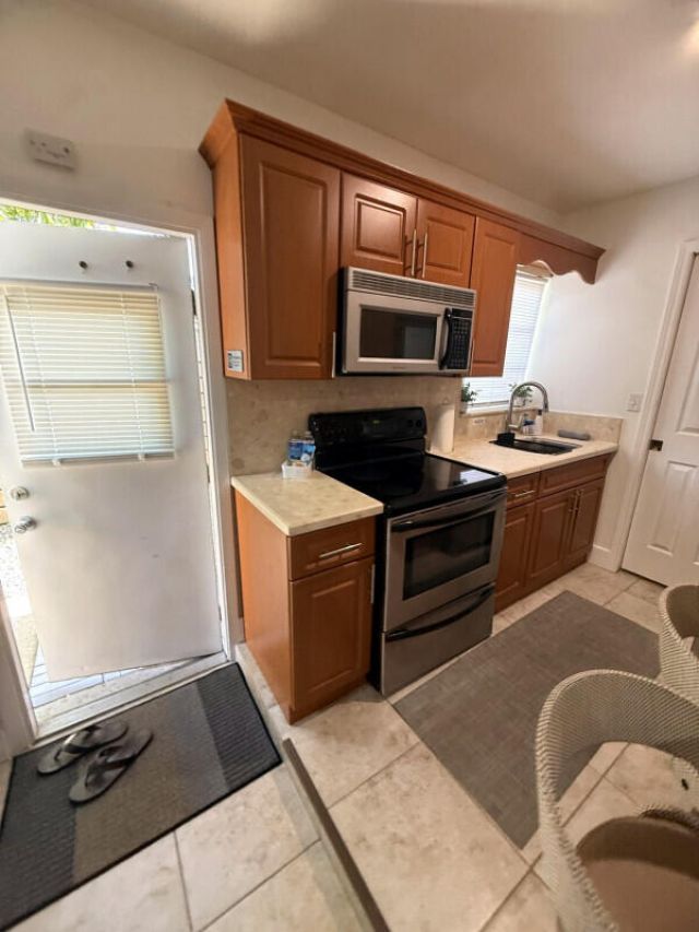 501 NW 98th Avenue, Pembroke Pines, FL 33024 Photo