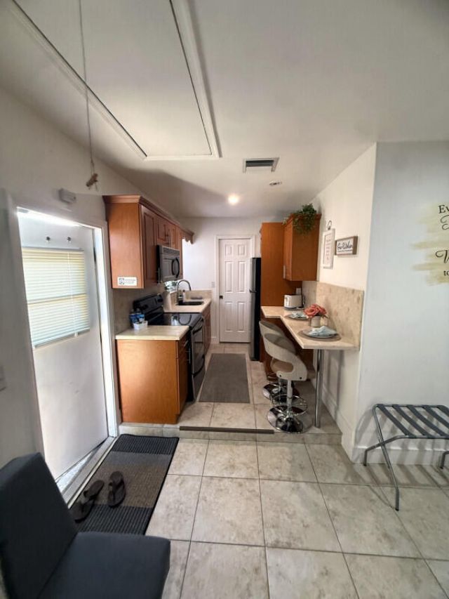 501 NW 98th Avenue, Pembroke Pines, FL 33024 Photo