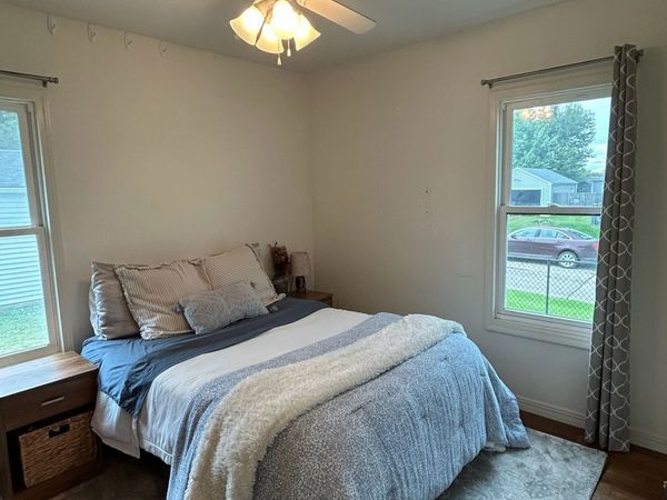 815 N 7th Avenue W, Newton, IA 50208