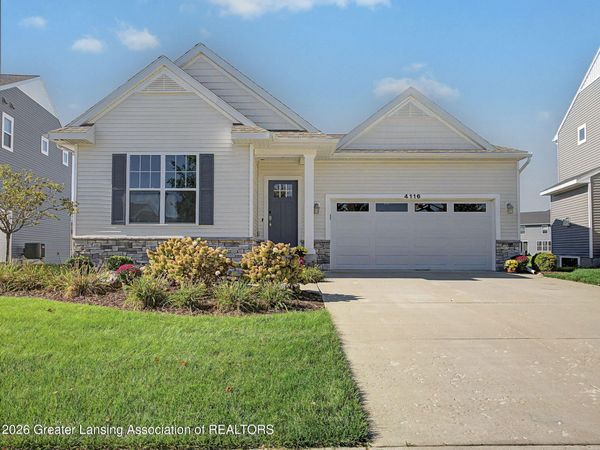 4116 Presidents Way, DeWitt, MI 48820