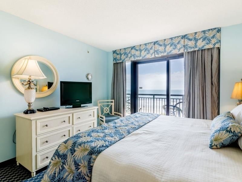 3000 N Ocean Blvd.  Photo 19