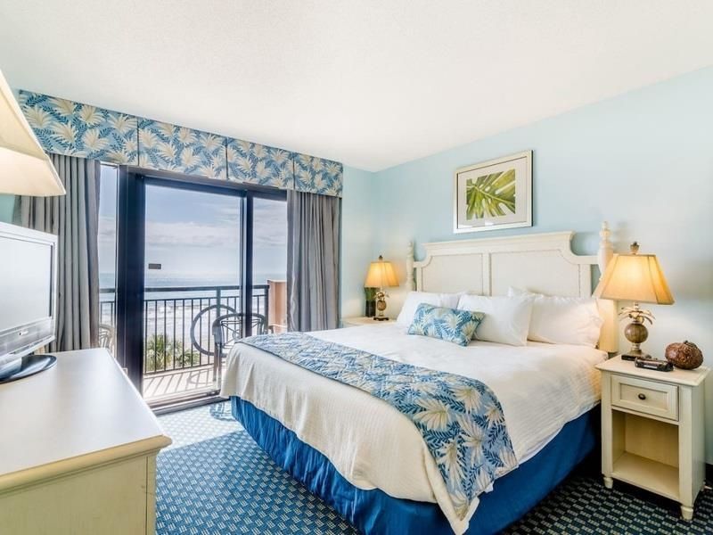 3000 N Ocean Blvd.  Photo 22