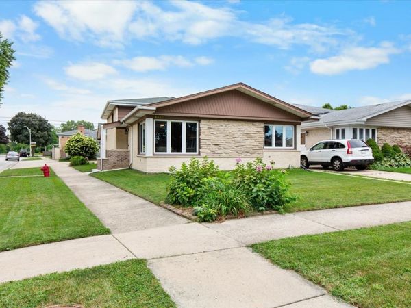 8233 W Maple Avenue , Norridge, IL 60706