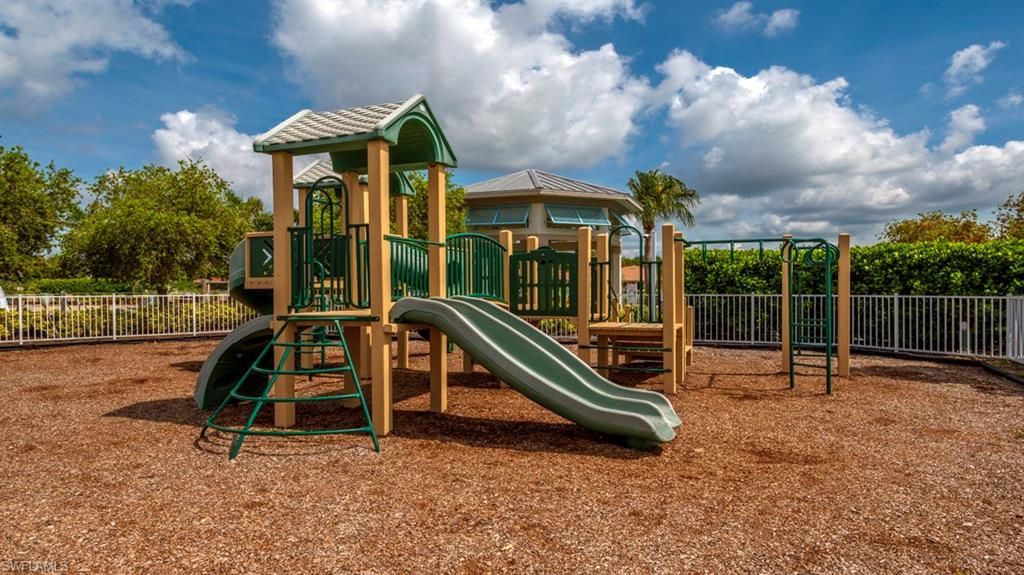 2996 Royal Gardens Ave, Fort Myers, FL 33916 Photo