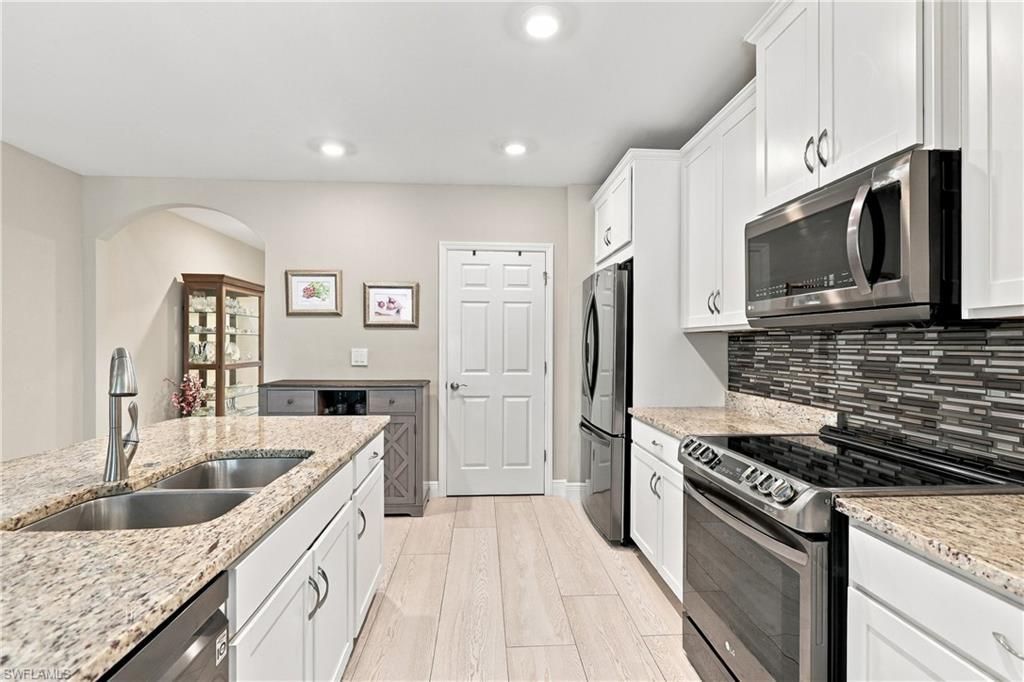 2996 Royal Gardens Ave, Fort Myers, FL 33916 Photo
