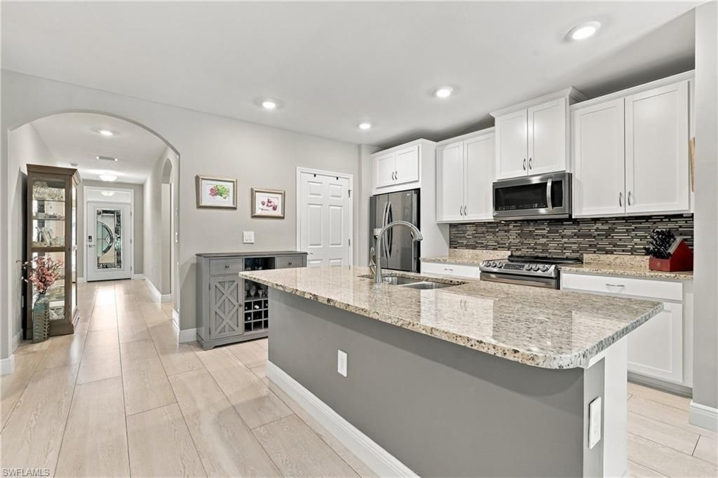 2996 Royal Gardens Ave, Fort Myers, FL 33916 Photo