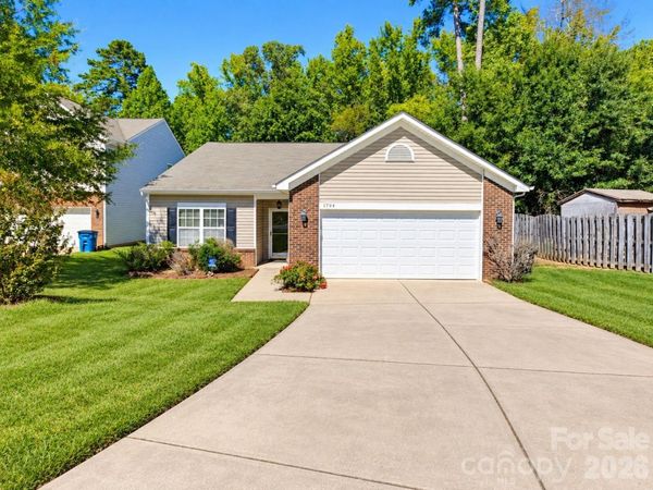 1704 Swan Drive , Charlotte, NC 28216