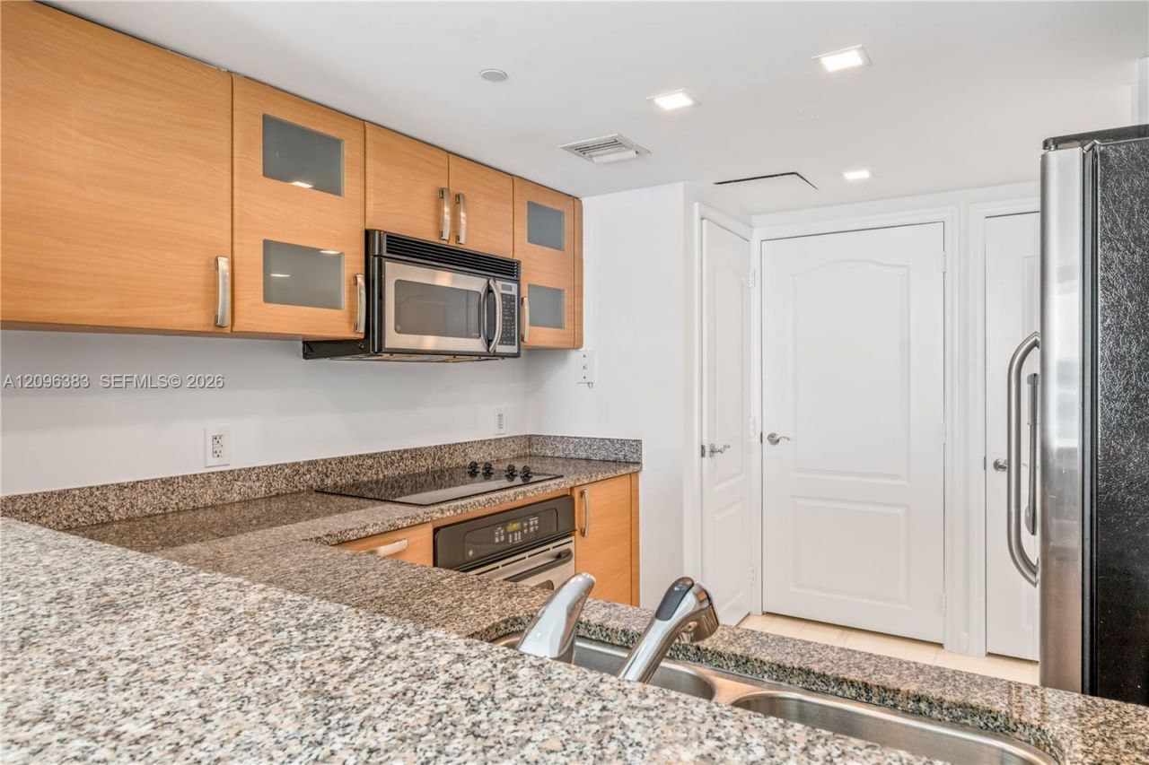 2101 Brickell Ave, Unit 1206, Miami, FL 33129 Photo