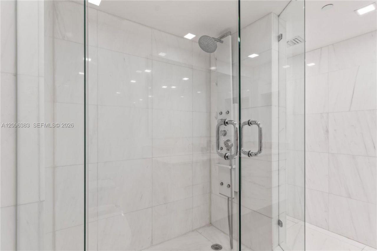 2101 Brickell Ave, Unit 1206, Miami, FL 33129 Photo