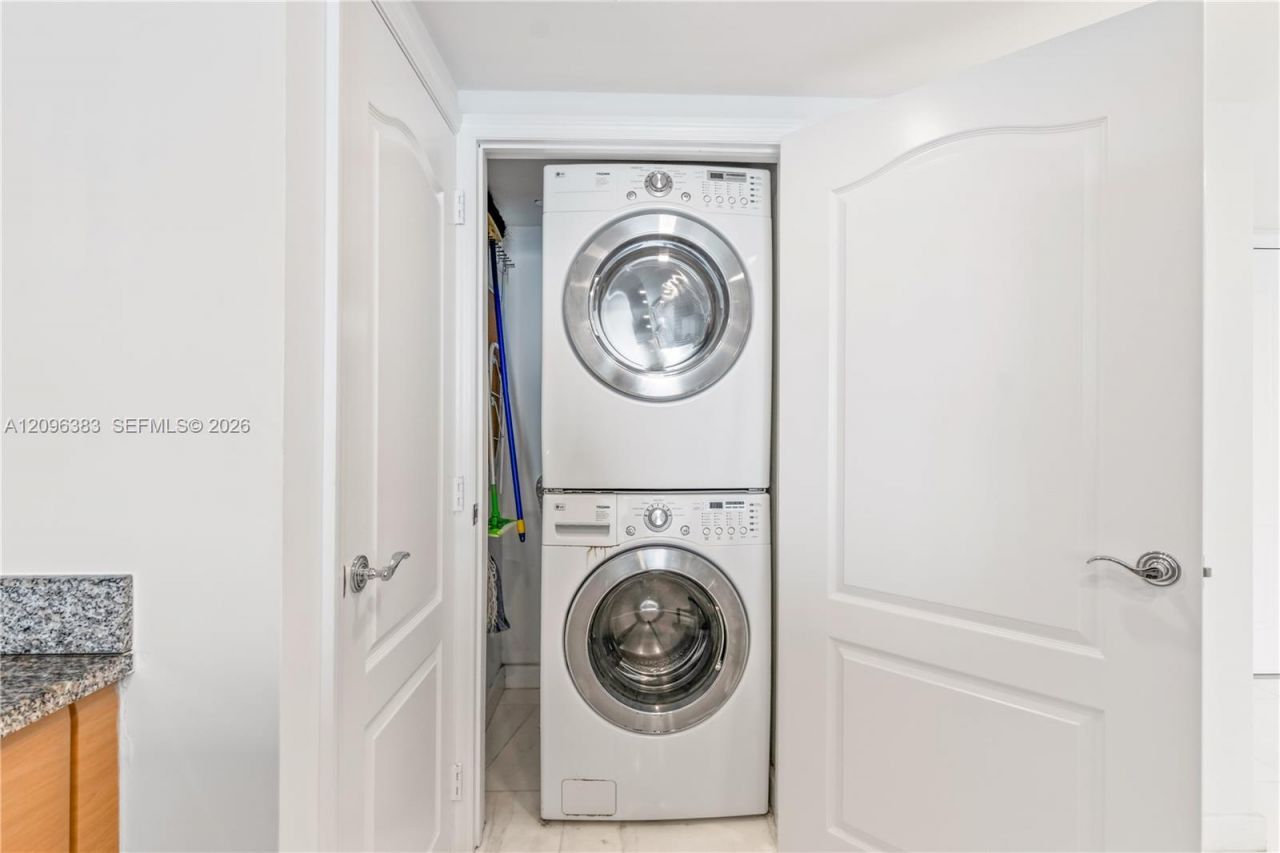 2101 Brickell Ave, Unit 1206, Miami, FL 33129 Photo