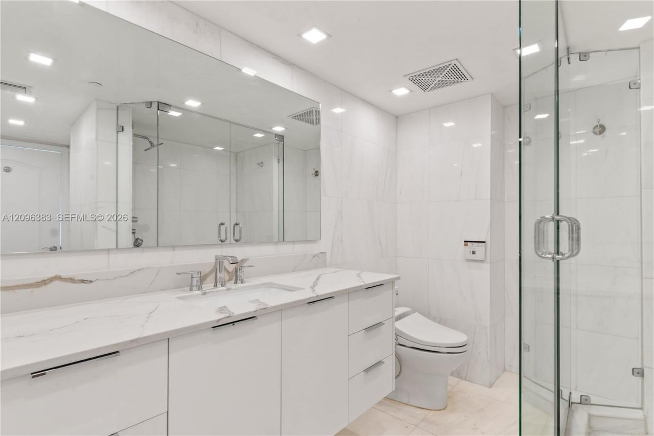 2101 Brickell Ave, Unit 1206, Miami, FL 33129 Photo