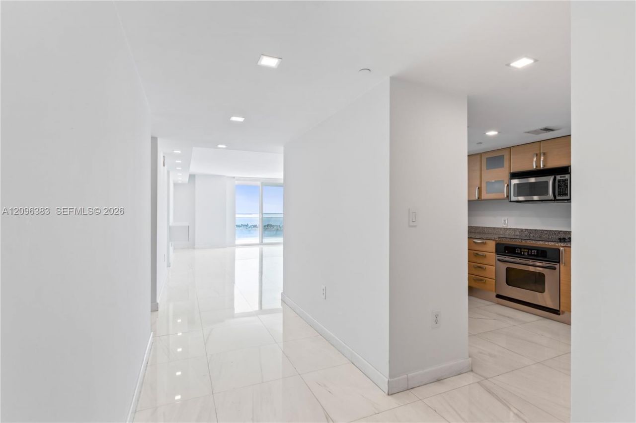 2101 Brickell Ave, Unit 1206, Miami, FL 33129 Photo