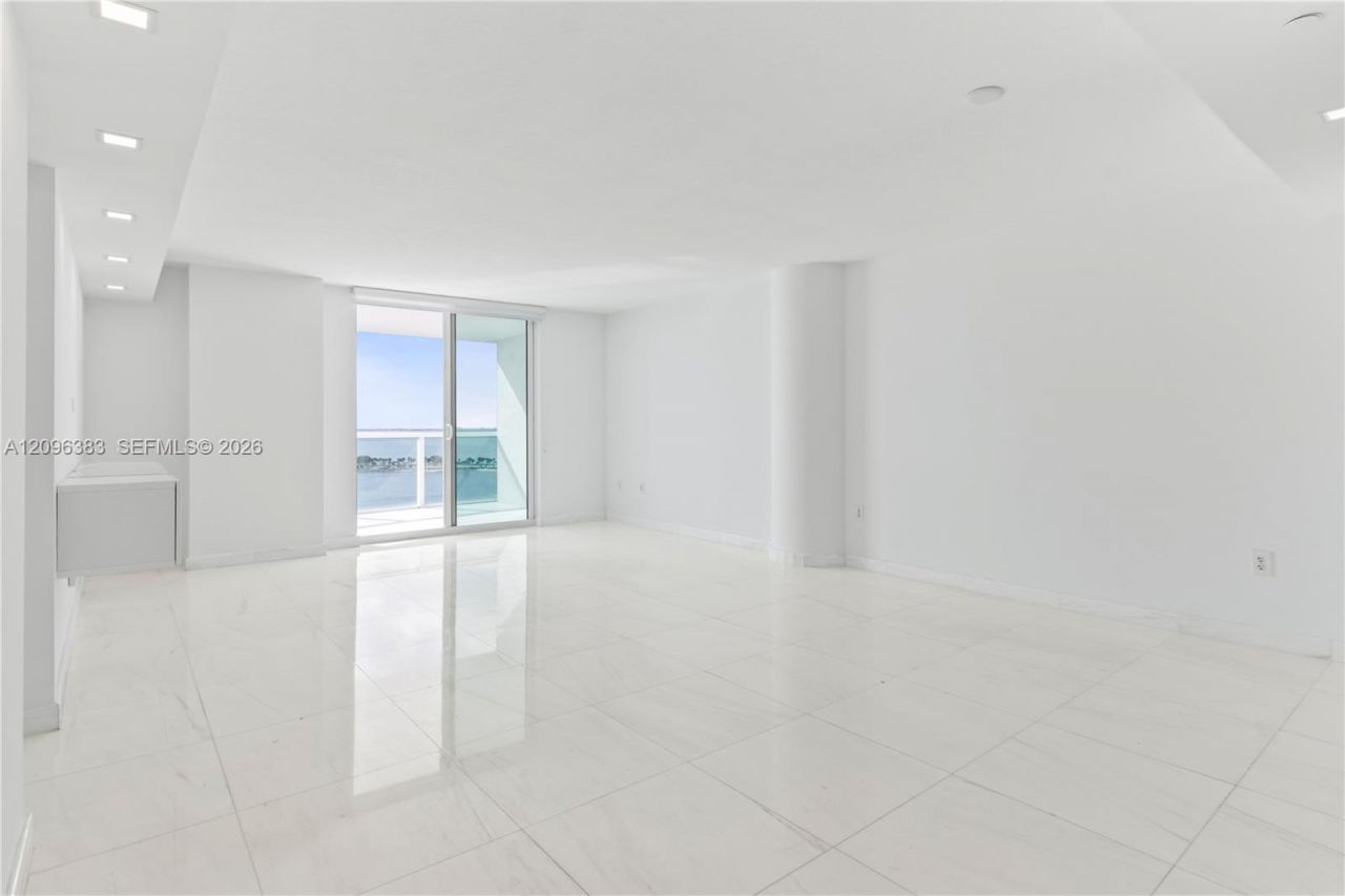 2101 Brickell Ave, Unit 1206, Miami, FL 33129 Photo