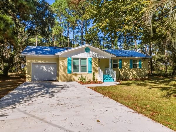 508 Chenault Avenue , Dauphin Island, AL 36528
