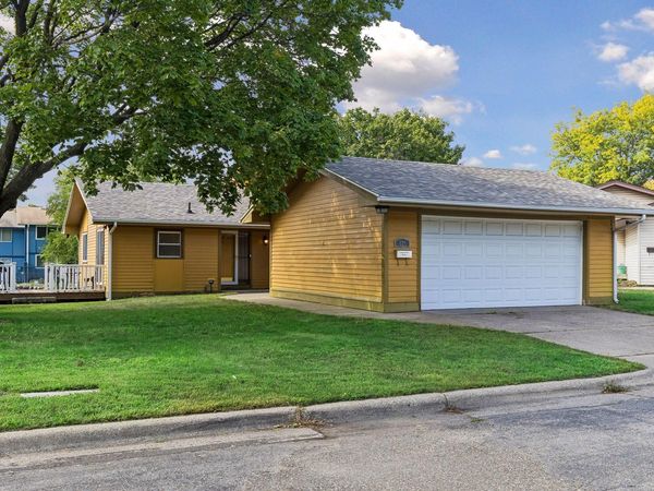 521 Central Avenue W, Saint Paul, MN 55103