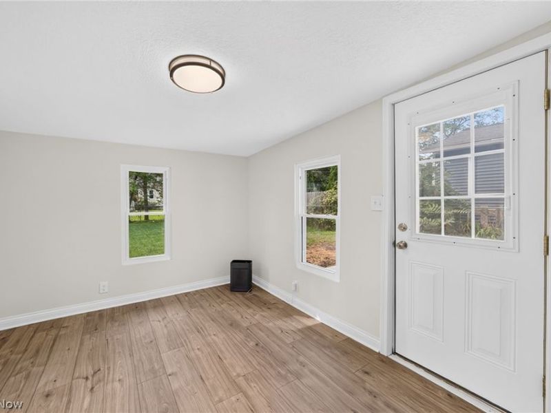 208 Sunset Road, Avon Lake, OH 44012 Photo 17