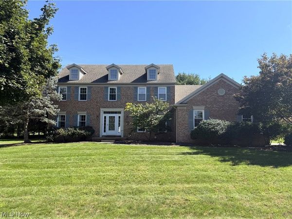6636 Olde Stone Circle NE, Canton, OH 44721