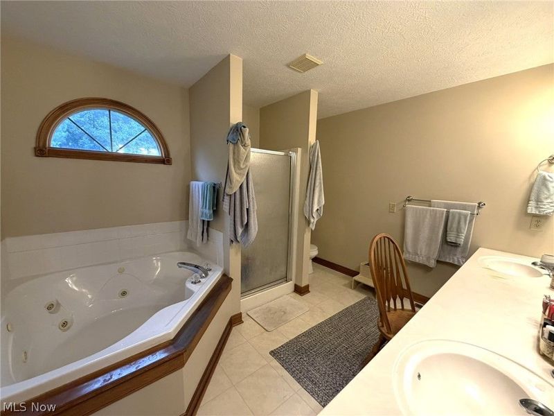 6636 Olde Stone Circle NE, Canton, OH 44721 Photo 34