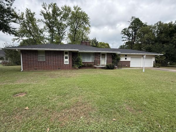 201 NW Rose , Stigler, OK 74462