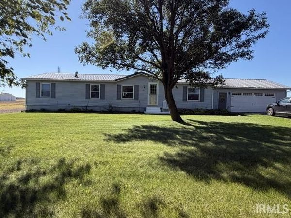 4970 E 700 S, Wolcottville, IN 46795