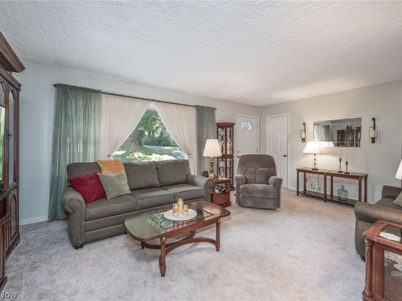 2209 Auberry Drive, Akron, OH 44312 Photo 8