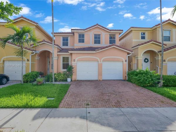11402 SW 137th Pl , Miami, FL 33186