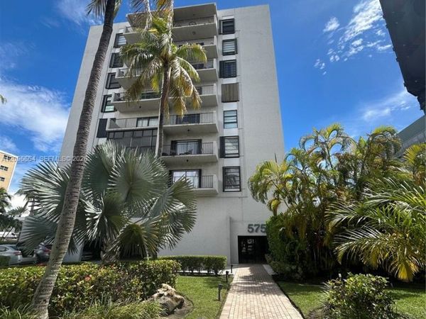 575 Crandon Blvd, Unit 911, Key Biscayne, FL 33149