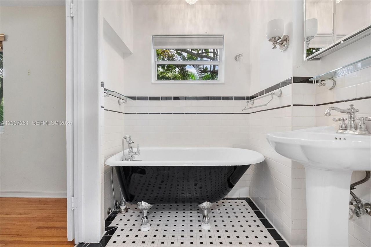 77 NW 106th St , Miami Shores, FL 33150 Photo