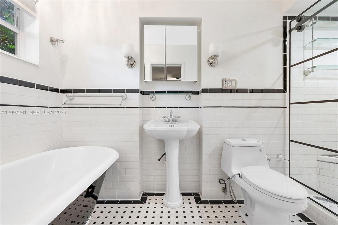 77 NW 106th St , Miami Shores, FL 33150 Photo
