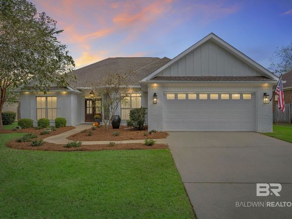 120 Marilyn Ave, Fairhope, AL 36532