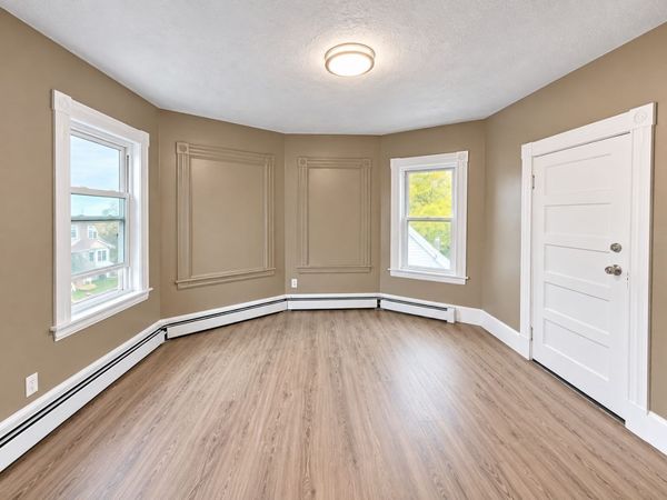 208-210 Bruce St, Unit 3, Lawrence, MA 01841