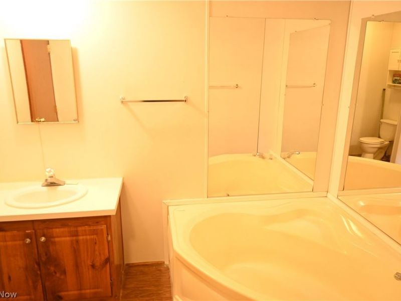 13 Grand, Olmsted Township, OH 44138 Photo 10