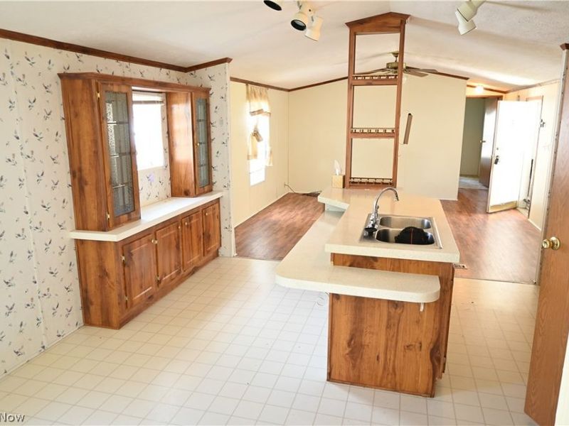 13 Grand, Olmsted Township, OH 44138 Photo 3