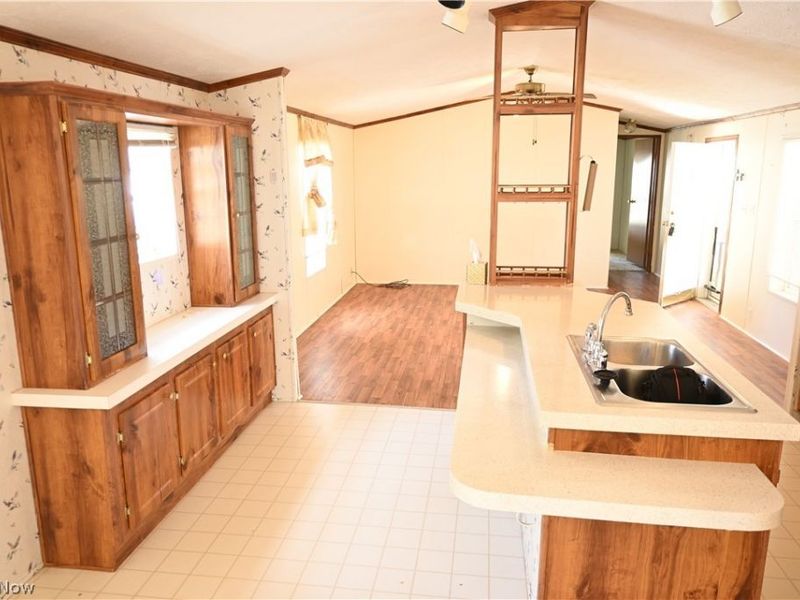 13 Grand, Olmsted Township, OH 44138 Photo 4