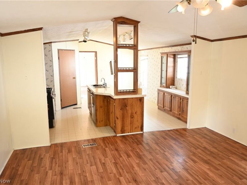 13 Grand, Olmsted Township, OH 44138 Photo 8