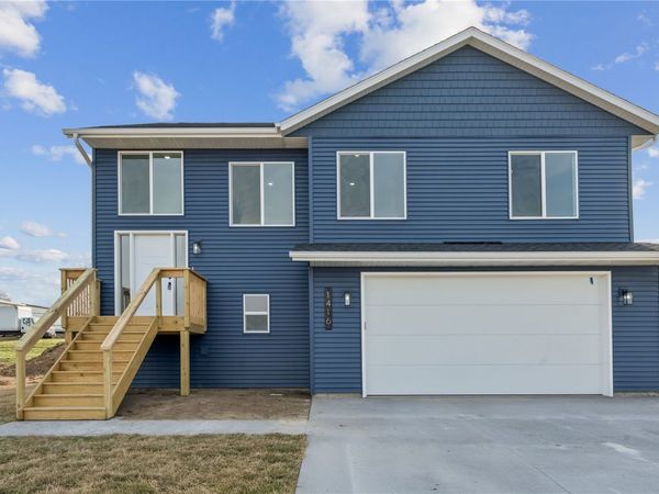 407 E Jackson St , Wilton, IA 52778