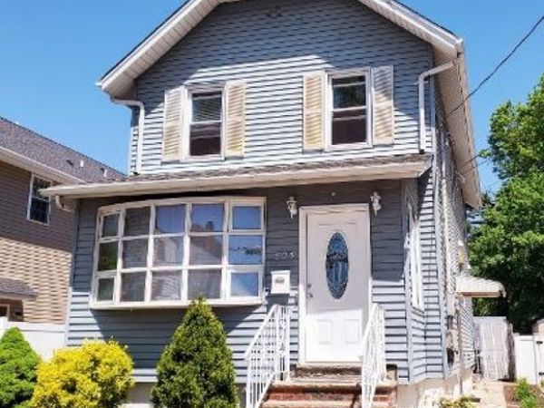 509 Jauncey Ave, Lyndhurst, NJ 07071