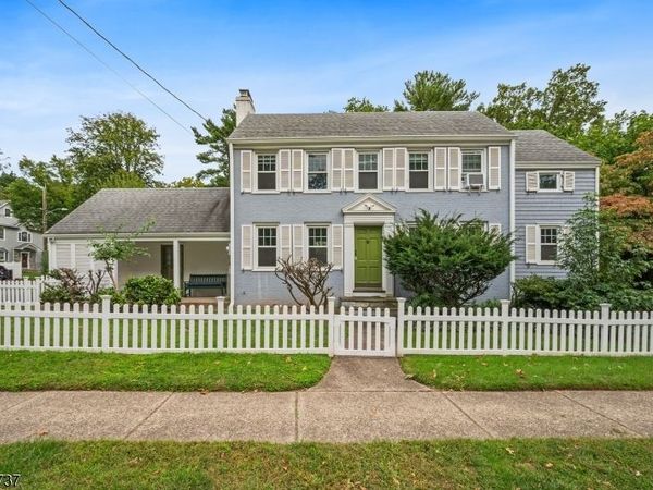 1187 Sussex Rd, Teaneck, NJ 07666