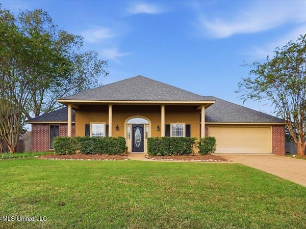 207 Woodgreen Cove, Flowood, MS 39232
