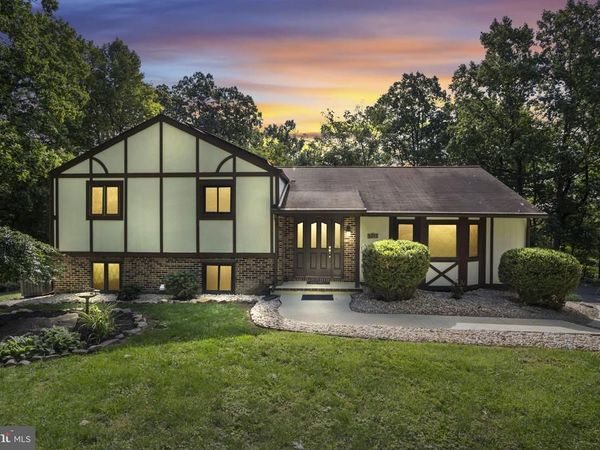 2251 LONGS GAP ROAD , CARLISLE, PA 17013