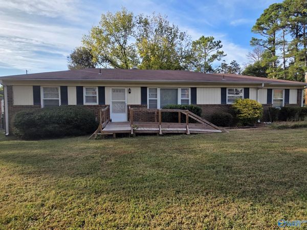 2218 Norris Road NW, Huntsville, AL 35810